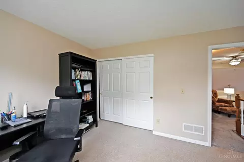 557 Hamblin Dr, Cincinnati, OH 45255 photo 35