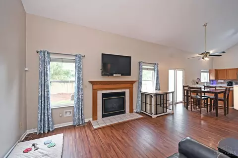 557 Hamblin Dr, Cincinnati, OH 45255 photo 10