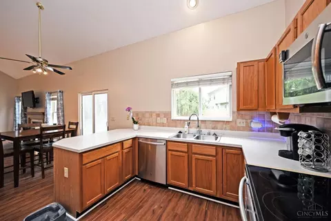 557 Hamblin Dr, Cincinnati, OH 45255 photo 19