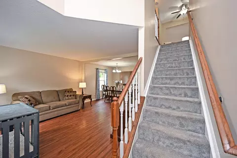 557 Hamblin Dr, Cincinnati, OH 45255 photo 3