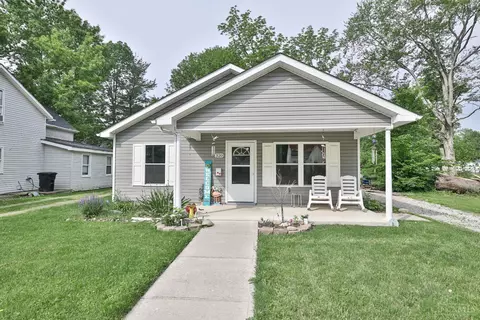 320 Wright St, Blanchester, OH 45107