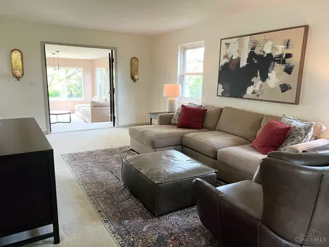 Living - 469 Whitestone Ct, Cincinnati, OH 45231 photo 2 of 2