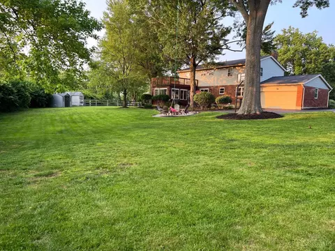 Exterior - 469 Whitestone Ct, Cincinnati, OH 45231 photo 2 of 5