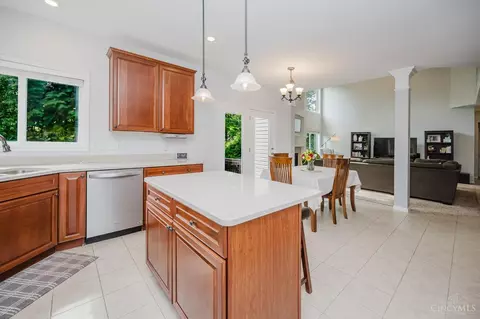 Kitchen - 8562 Kempton Ln, Hamilton Township, OH 45039 photo 3 of 3