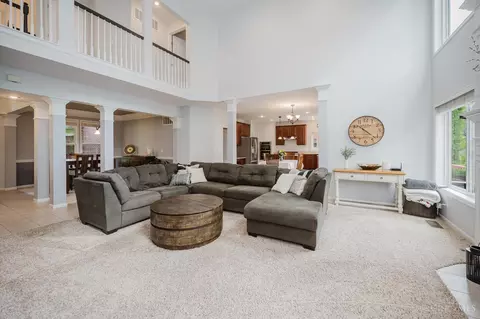 Living - 8562 Kempton Ln, Hamilton Township, OH 45039 photo 6 of 6