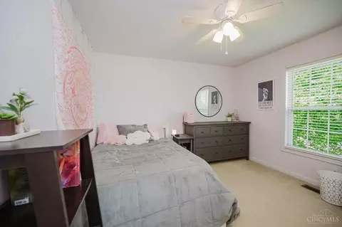 Bedroom - 8562 Kempton Ln, Hamilton Township, OH 45039 photo 6 of 6