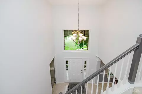 Entry Way - 8562 Kempton Ln, Hamilton Township, OH 45039 photo 5 of 5