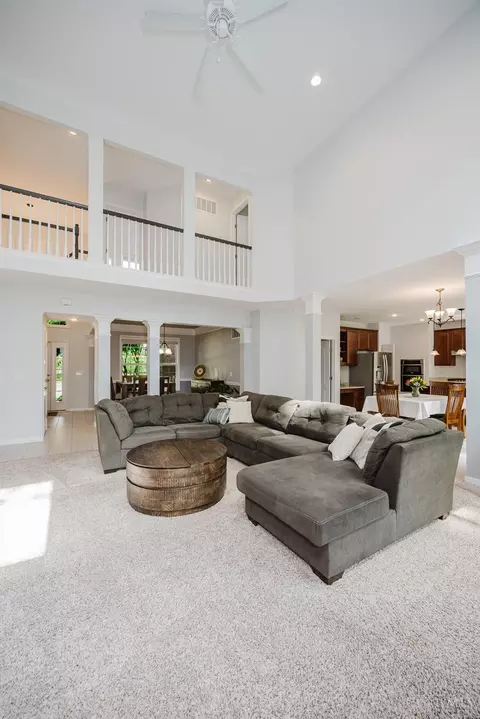 Living - 8562 Kempton Ln, Hamilton Township, OH 45039 photo 2 of 6