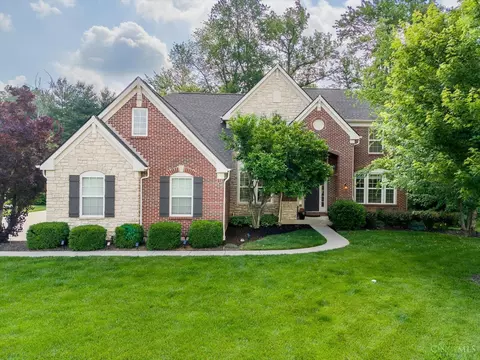 8562 Kempton Ln, Hamilton Township, OH 45039