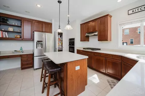 Kitchen - 8562 Kempton Ln, Hamilton Township, OH 45039 photo 2 of 3