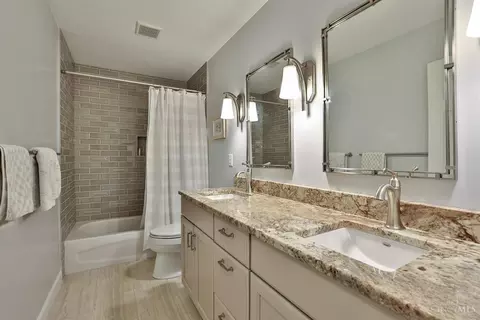 Bath - 8750 Kemper Rd, Cincinnati, OH 45249 photo 4 of 5