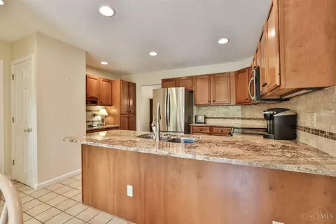 Kitchen - 8750 Kemper Rd, Cincinnati, OH 45249 photo 1 of 4