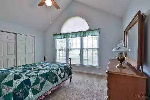Bedroom - 8750 Kemper Rd, Cincinnati, OH 45249 photo 4 of 9