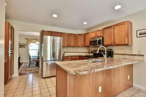Kitchen - 8750 Kemper Rd, Cincinnati, OH 45249 photo 2 of 4