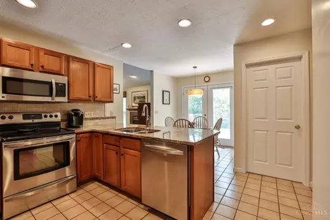 Kitchen - 8750 Kemper Rd, Cincinnati, OH 45249 photo 3 of 4