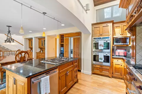 Kitchen - 9180 Given Rd, Cincinnati, OH 45243 photo 3 of 5