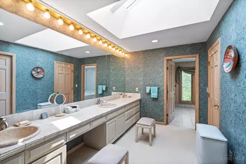 Bath - 9180 Given Rd, Cincinnati, OH 45243 photo 1 of 6