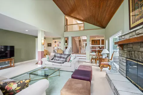 Living - 9180 Given Rd, Cincinnati, OH 45243 photo 3 of 4