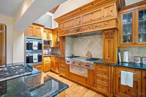Kitchen - 9180 Given Rd, Cincinnati, OH 45243 photo 2 of 5