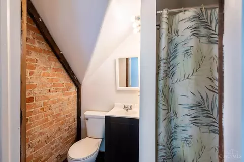 Bath - 724 Second St, Reading, OH 45215 photo 2 of 2