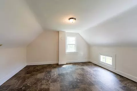 Bedroom - 724 Second St, Reading, OH 45215 photo 3 of 6