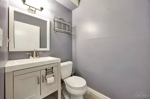 Bath - 970 Smiley Ave, Forest Park, OH 45240 photo 2 of 2