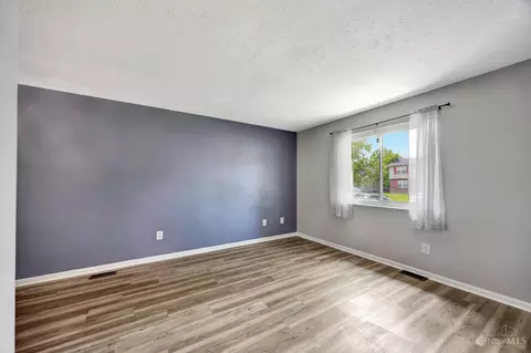 Living - 970 Smiley Ave, Forest Park, OH 45240 photo 3 of 7