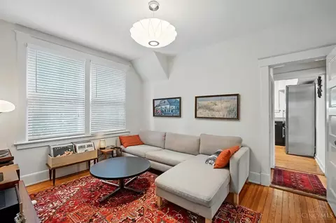 Living - 8 Interwood Pl, Cincinnati, OH 45220 photo 5 of 5