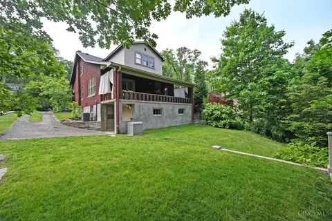 Exterior - 8 Interwood Pl, Cincinnati, OH 45220 photo 9 of 15