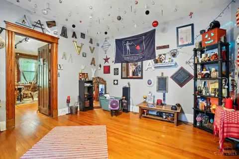 221 Emming St, Cincinnati, OH 45219 photo 10