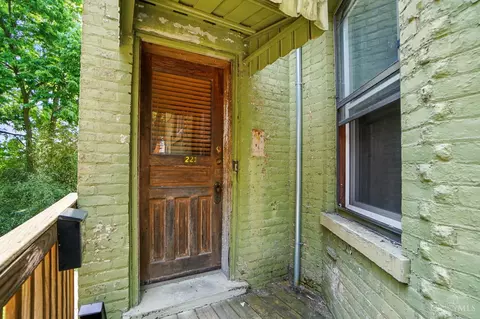 221 Emming St, Cincinnati, OH 45219 photo 31