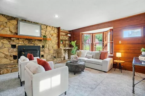 Living - 617 Dottie Ct, Reading, OH 45215 photo 3 of 5