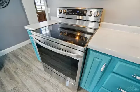 Kitchen - 617 Dottie Ct, Reading, OH 45215 photo 4 of 5