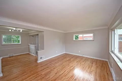Living - 1607 Centerridge Ave, Cincinnati, OH 45231 photo 1 of 5