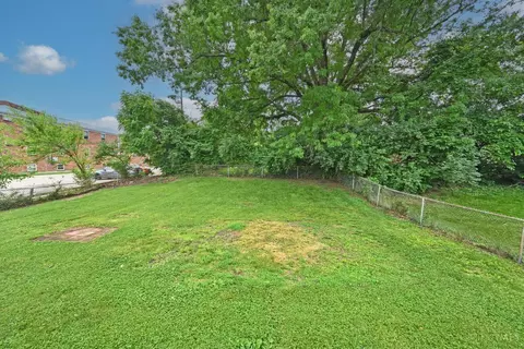 Exterior - 1607 Centerridge Ave, Cincinnati, OH 45231 photo 5 of 8
