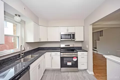 Kitchen - 1607 Centerridge Ave, Cincinnati, OH 45231 photo 3 of 3