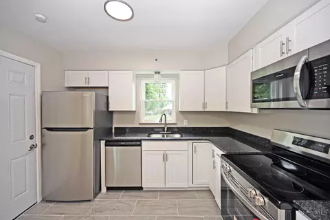 Kitchen - 1607 Centerridge Ave, Cincinnati, OH 45231 photo 1 of 3