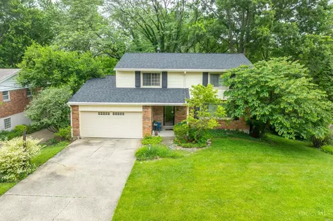 561 Blossomhill Ln, Cincinnati, OH 45224