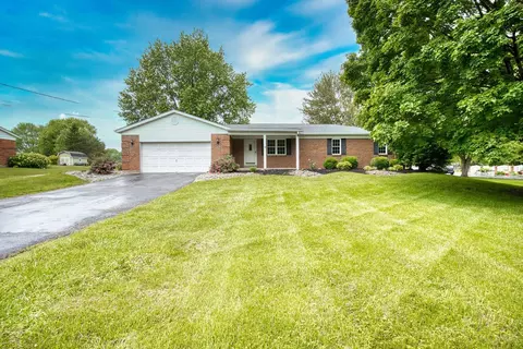 2010 Big Apple Dr, Batavia, OH 45103