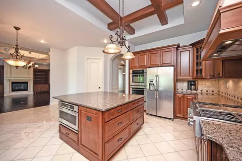 Kitchen - 4570 Braid Ln, Mason, OH 45040 photo 3 of 6