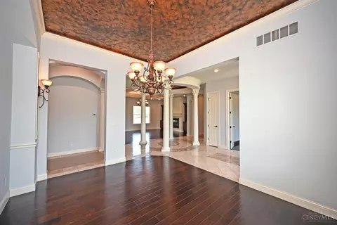 Dining - 4570 Braid Ln, Mason, OH 45040 photo 4 of 4