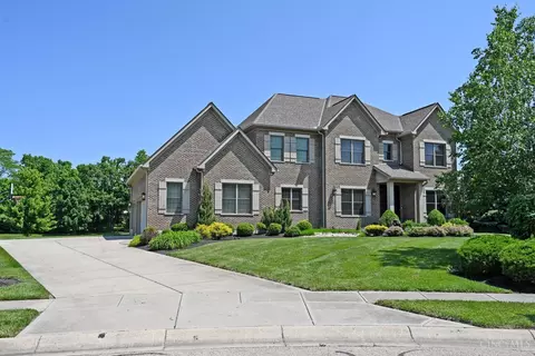 Exterior - 4570 Braid Ln, Mason, OH 45040 photo 2 of 13