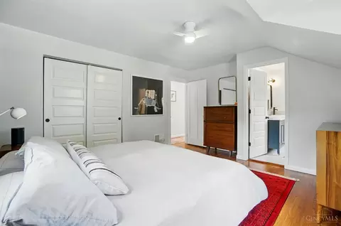 Bedroom - 3861 Homewood Rd, Mariemont, OH 45227 photo 3 of 7