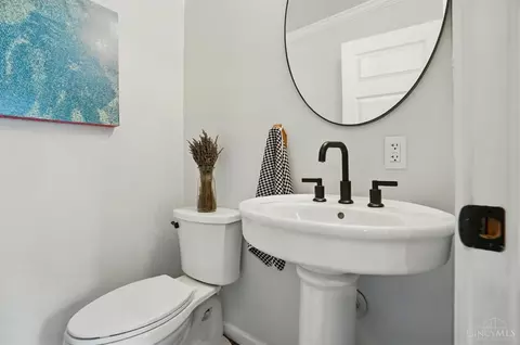 Bath - 3861 Homewood Rd, Mariemont, OH 45227 photo 1 of 4