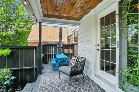 Exterior - 3861 Homewood Rd, Mariemont, OH 45227 photo 3 of 8