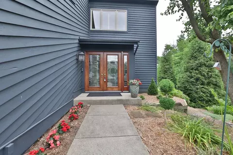 Exterior - 3477 Mcfarlan Rd, Cincinnati, OH 45211 photo 3 of 23