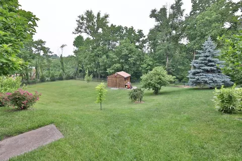 Exterior - 3477 Mcfarlan Rd, Cincinnati, OH 45211 photo 14 of 23