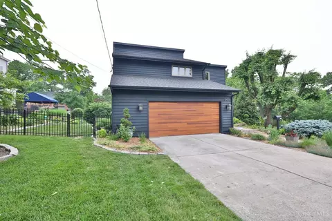 Exterior - 3477 Mcfarlan Rd, Cincinnati, OH 45211 photo 2 of 23
