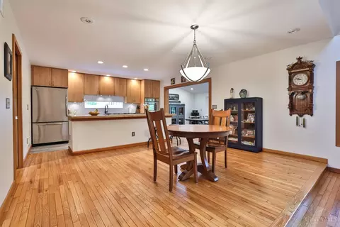 Dining - 3477 Mcfarlan Rd, Cincinnati, OH 45211 photo 1 of 3