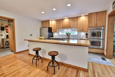 Kitchen - 3477 Mcfarlan Rd, Cincinnati, OH 45211 photo 2 of 5